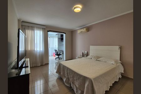 Apartamento à venda com 400m², 4 quartos e 6 vagas Apartamento à venda com 400m², 4 quartos e 6 vagasSuite 3