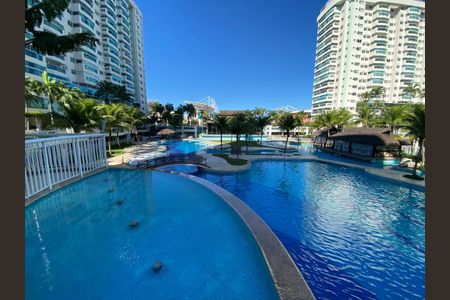 Apartamento para alugar com 70m², 2 quartos e 1 vagaÁrea comum - Piscina