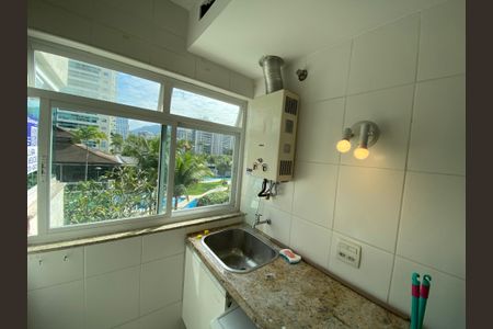 Apartamento para alugar com 70m², 2 quartos e 1 vagaÁrea de Serviço