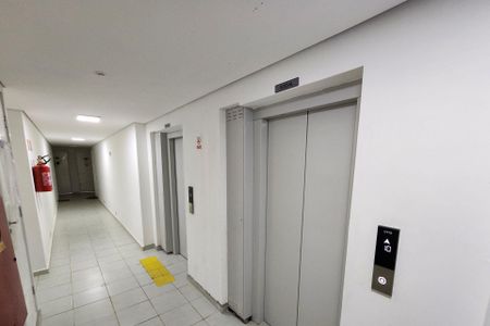Apartamento para alugar com 53m², 2 quartos e 1 vaga Apartamento para alugar com 53m², 2 quartos e 1 vagaHall de entrada