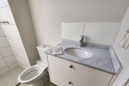 Apartamento para alugar com 53m², 2 quartos e 1 vaga Apartamento para alugar com 53m², 2 quartos e 1 vagaBanheiro