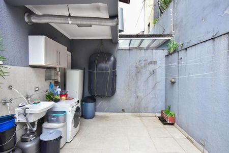 Casa à venda com 140m², 3 quartos e 2 vagas Casa à venda com 140m², 3 quartos e 2 vagasÁrea de Serviço