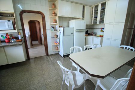 Apartamento à venda com 175m², 3 quartos e 3 vagasCozinha