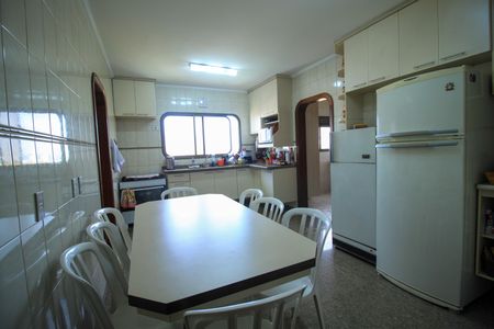 Apartamento à venda com 175m², 3 quartos e 3 vagasCozinha