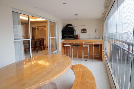 Apartamento para alugar com 326m², 6 quartos e 4 vagasÁrea Gourmet