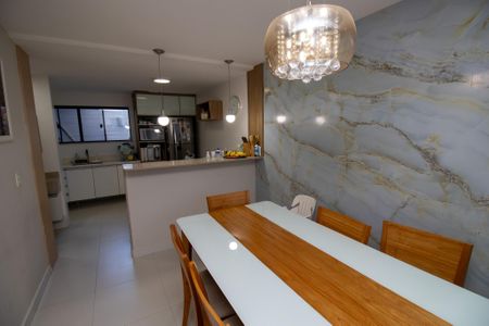 Casa de condomínio à venda com 130m², 3 quartos e 2 vagas Casa de condomínio à venda com 130m², 3 quartos e 2 vagasCopa