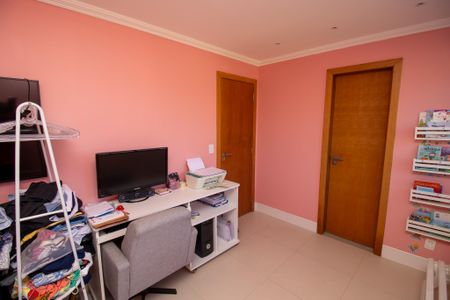 Casa de condomínio à venda com 130m², 3 quartos e 2 vagas Casa de condomínio à venda com 130m², 3 quartos e 2 vagasQuarto 3