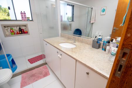 Casa de condomínio à venda com 130m², 3 quartos e 2 vagas Casa de condomínio à venda com 130m², 3 quartos e 2 vagasBanheiro quarto 2