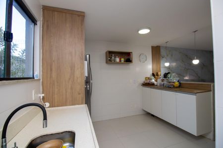 Casa de condomínio à venda com 130m², 3 quartos e 2 vagas Casa de condomínio à venda com 130m², 3 quartos e 2 vagasCozinha