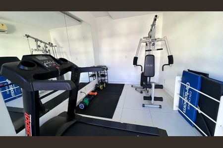 Casa de condomínio à venda com 130m², 3 quartos e 2 vagas Casa de condomínio à venda com 130m², 3 quartos e 2 vagasAcademia