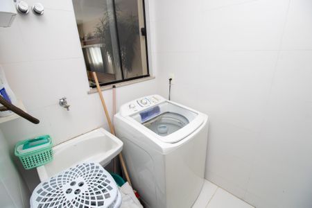 Casa de condomínio à venda com 130m², 3 quartos e 2 vagas Casa de condomínio à venda com 130m², 3 quartos e 2 vagasÁrea de Serviço