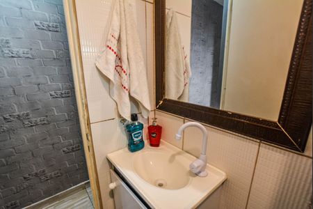 Apartamento à venda com 56m², 2 quartos e 1 vaga Apartamento à venda com 56m², 2 quartos e 1 vagaBanheiro