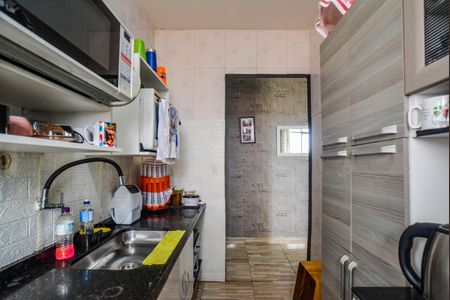 Apartamento à venda com 56m², 2 quartos e 1 vaga Apartamento à venda com 56m², 2 quartos e 1 vagaCozinha e Área de Serviço