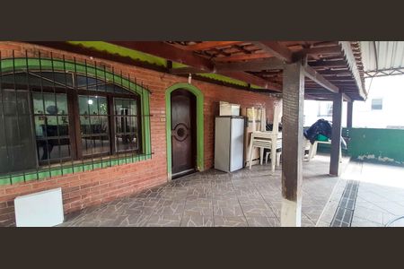 Casa à venda com 350m², 3 quartos e 20 vagas Casa à venda com 350m², 3 quartos e 20 vagasÁrea comum