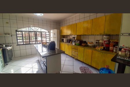 Casa à venda com 350m², 3 quartos e 20 vagas Casa à venda com 350m², 3 quartos e 20 vagasCozinha