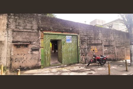 Casa à venda com 350m², 3 quartos e 20 vagas Casa à venda com 350m², 3 quartos e 20 vagasFachada da Casa