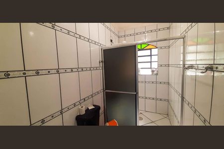 Casa à venda com 350m², 3 quartos e 20 vagas Casa à venda com 350m², 3 quartos e 20 vagasBanheiro Social