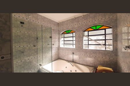 Casa à venda com 350m², 3 quartos e 20 vagas Casa à venda com 350m², 3 quartos e 20 vagasBanheiro do Quarto 1