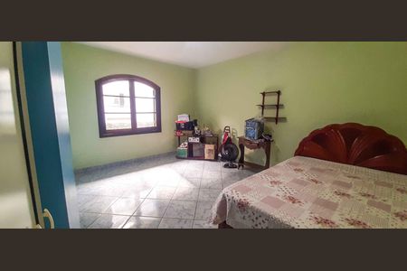 Casa à venda com 350m², 3 quartos e 20 vagas Casa à venda com 350m², 3 quartos e 20 vagasQuarto 1