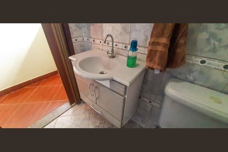 Casa à venda com 350m², 3 quartos e 20 vagas Casa à venda com 350m², 3 quartos e 20 vagasBanheiro Social 2