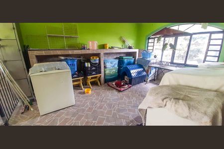 Casa à venda com 350m², 3 quartos e 20 vagas Casa à venda com 350m², 3 quartos e 20 vagasÁrea de Serviço