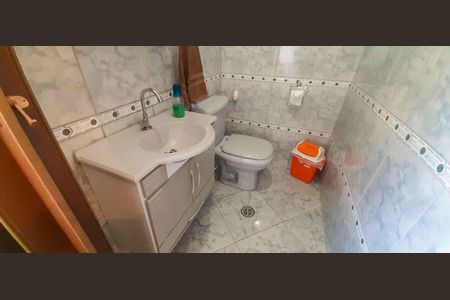 Casa à venda com 350m², 3 quartos e 20 vagas Casa à venda com 350m², 3 quartos e 20 vagasBanheiro Social 2