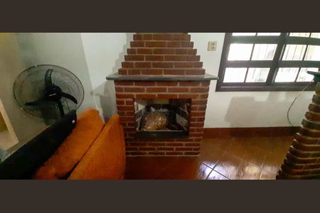 Casa à venda com 350m², 3 quartos e 20 vagas Casa à venda com 350m², 3 quartos e 20 vagasSala