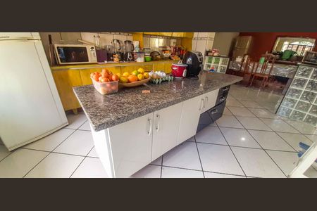 Casa à venda com 350m², 3 quartos e 20 vagas Casa à venda com 350m², 3 quartos e 20 vagasCozinha