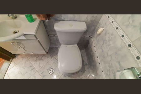 Casa à venda com 350m², 3 quartos e 20 vagas Casa à venda com 350m², 3 quartos e 20 vagasBanheiro Social 2