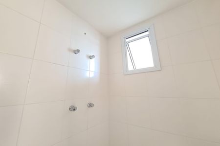 Apartamento à venda com 76m², 3 quartos e 2 vagasBanheiro da Suíte