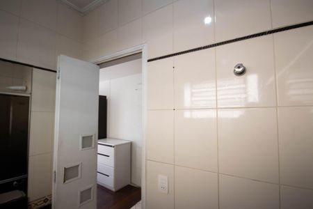 Casa para alugar com 264m², 4 quartos e 3 vagasBanheiro da Suíte 2