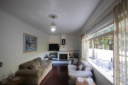 Casa para alugar com 264m², 4 quartos e 3 vagasSala