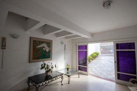 Casa para alugar com 264m², 4 quartos e 3 vagasHall