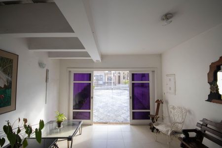 Casa para alugar com 264m², 4 quartos e 3 vagasHall