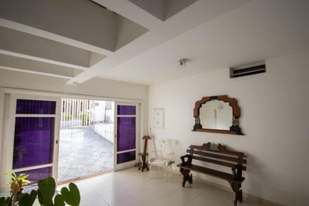 Casa para alugar com 264m², 4 quartos e 3 vagasHall