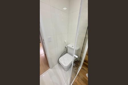 Apartamento à venda com 55m², 2 quartos e 1 vaga Apartamento à venda com 55m², 2 quartos e 1 vagaBanheiro
