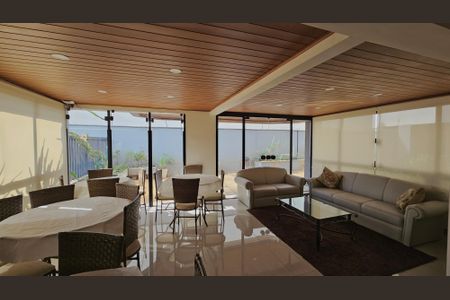 Apartamento à venda com 211m², 3 quartos e 2 vagasÁrea comum - Salão de festas