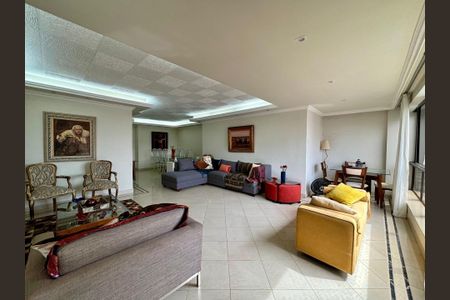 Apartamento à venda com 136m², 4 quartos e 2 vagas