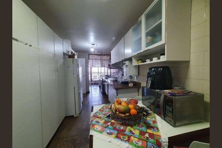 Apartamento à venda com 136m², 4 quartos e 2 vagas