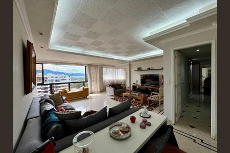 Apartamento à venda com 136m², 4 quartos e 2 vagas