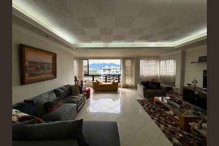 Apartamento à venda com 136m², 4 quartos e 2 vagas