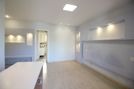 Casa de condomínio à venda com 350m², 5 quartos e 2 vagasQuarto 5 - Suíte