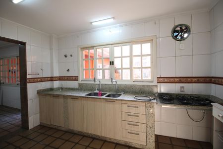 Casa de condomínio à venda com 350m², 5 quartos e 2 vagasCozinha