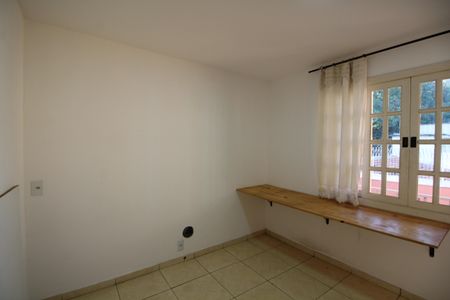 Casa de condomínio à venda com 350m², 5 quartos e 2 vagasQuarto 2