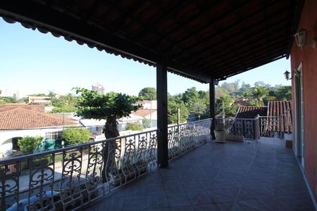 Casa de condomínio à venda com 350m², 5 quartos e 2 vagasSala 2 - Varanda