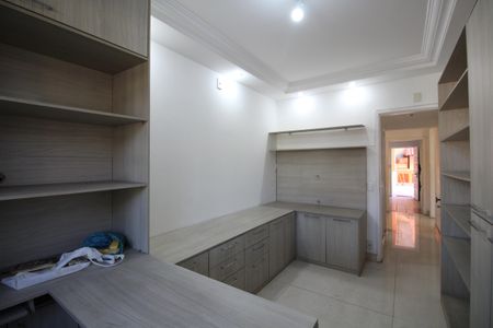 Casa de condomínio à venda com 350m², 5 quartos e 2 vagasQuarto 3