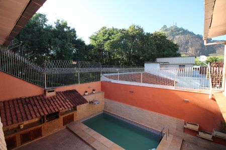 Casa de condomínio à venda com 350m², 5 quartos e 2 vagasÁrea Externa