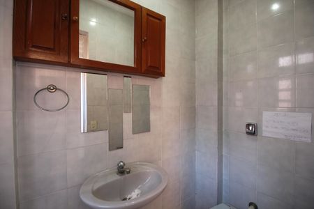 Casa de condomínio à venda com 350m², 5 quartos e 2 vagasLavabo 2