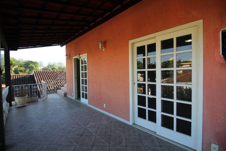 Casa de condomínio à venda com 350m², 5 quartos e 2 vagasSala 2 - Varanda