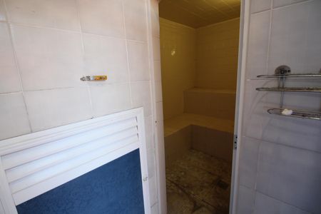 Casa de condomínio à venda com 350m², 5 quartos e 2 vagasSauna